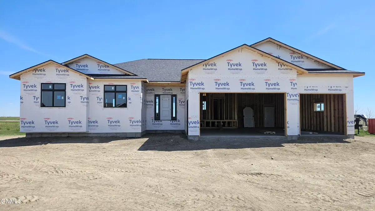 4530 Trailblazer Loop, Mandan, ND 58554 - #1