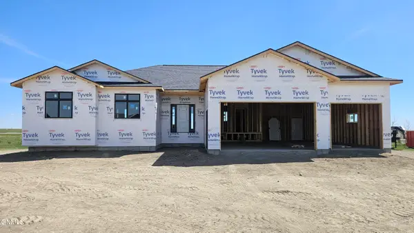 4530 Trailblazer Loop, Mandan, ND 58554