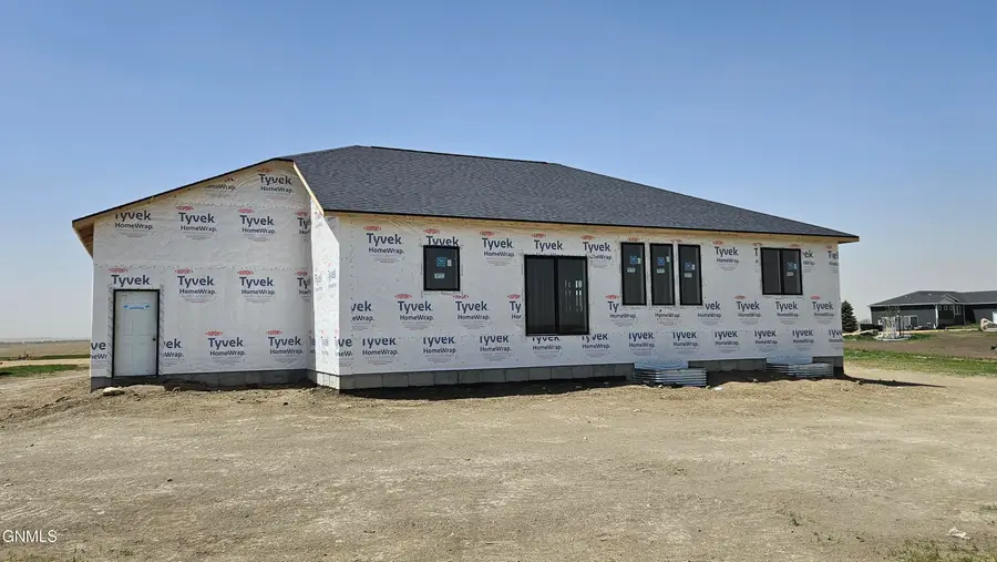 4530 Trailblazer Loop, Mandan, ND 58554 - #2