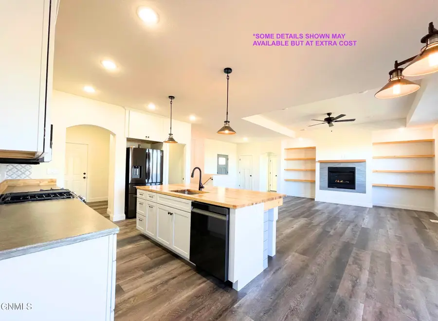 3004 29th Avenue W, Williston, ND 58801 - #3