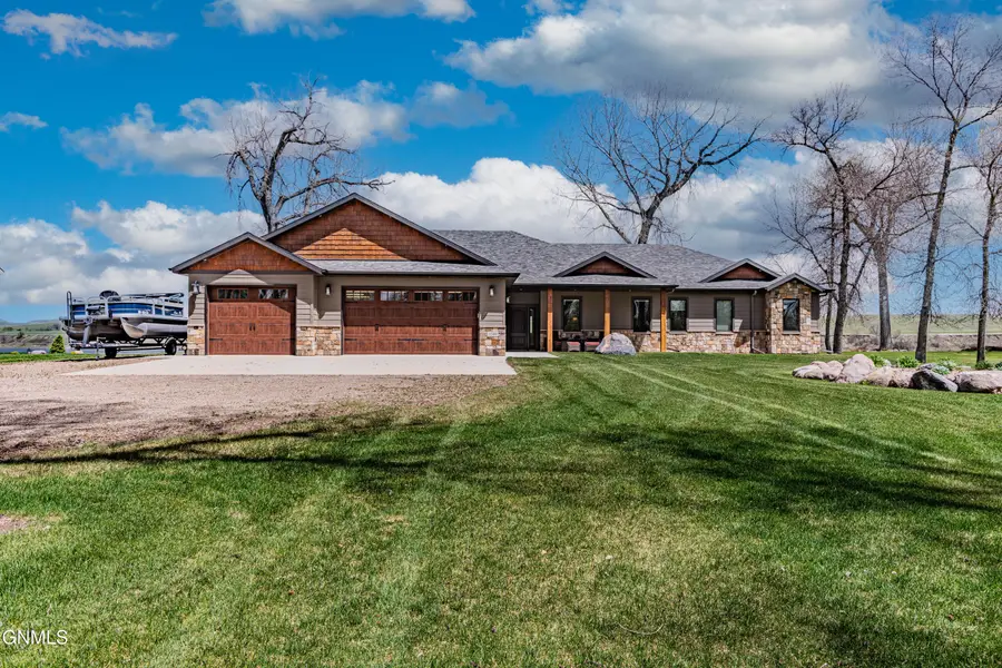 3240 River Place Drive N, Mandan, ND 58554 - #2