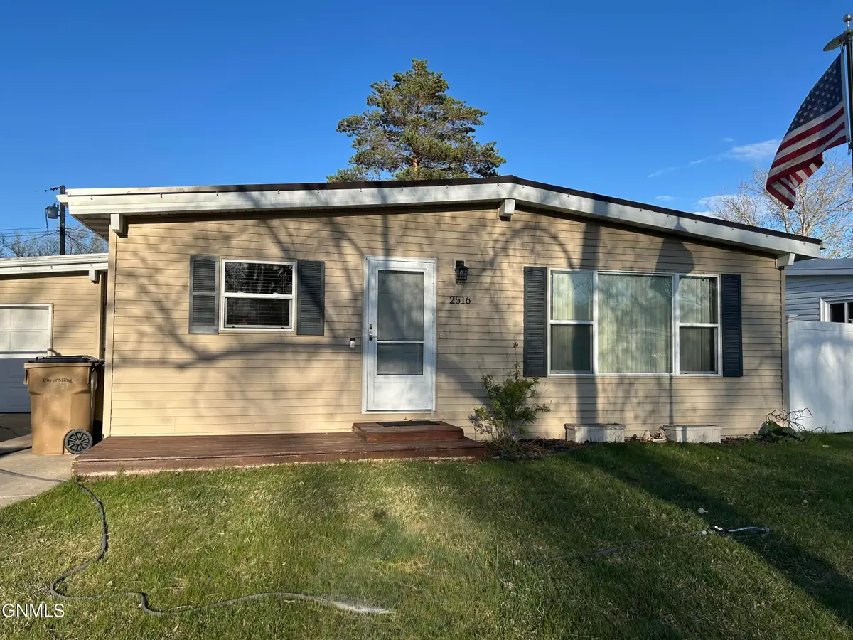 2516 Skyline Drive Nw, Minot, ND 58703 - #1