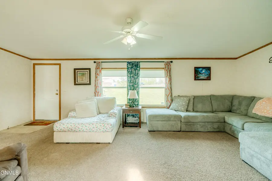 3765 Westward Drive N, Mandan, ND 58554 - #3