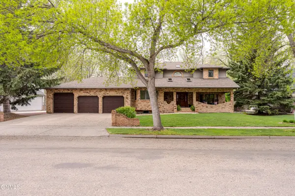 800 Munich Drive, Bismarck, ND 58504