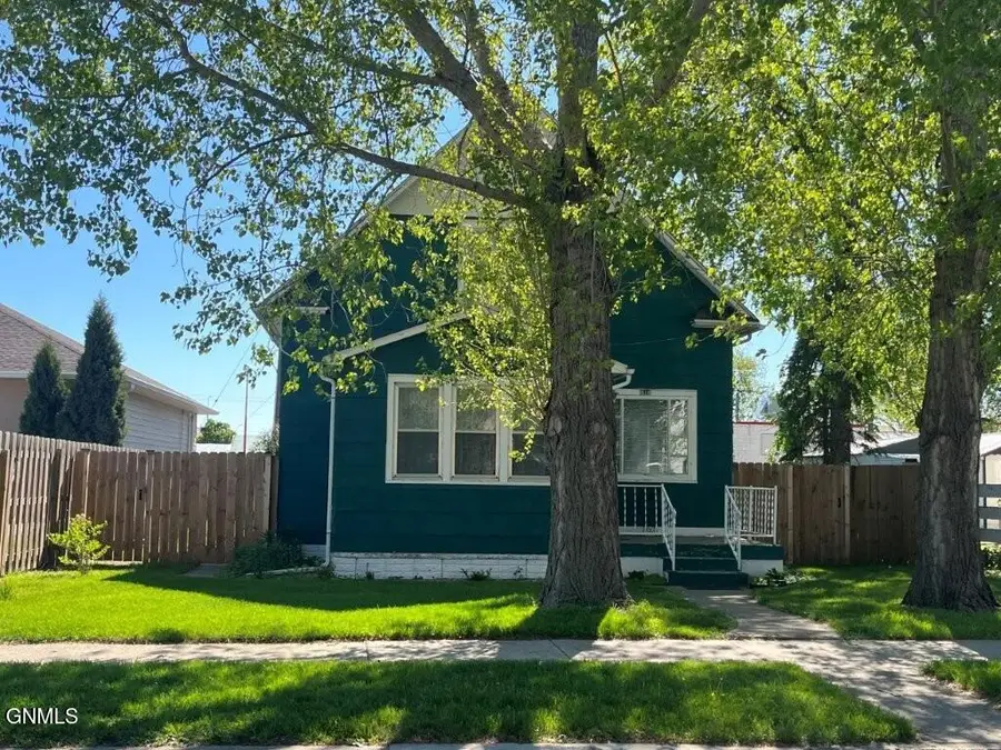 414 2nd Avenue W, Mobridge, SD 57601 - #2