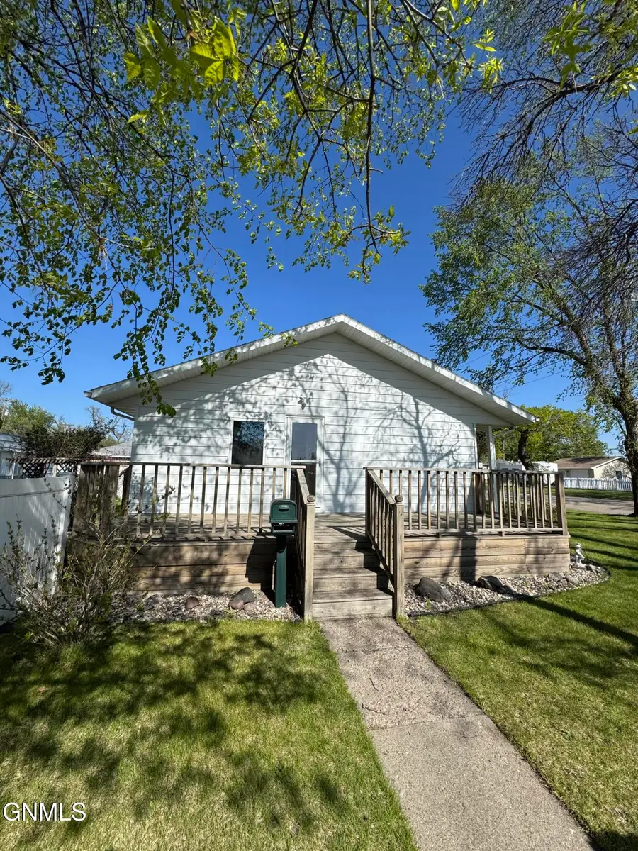 401 13th Street Ne, Jamestown, ND 58401 - #2