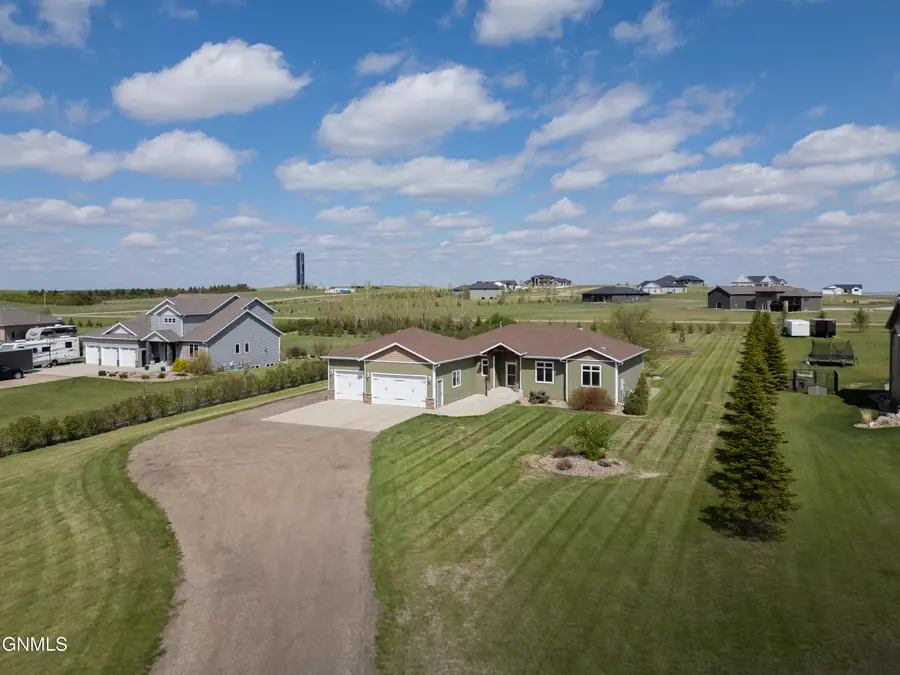 6512 Dakota Country Drive, Bismarck, ND 58503 - #3