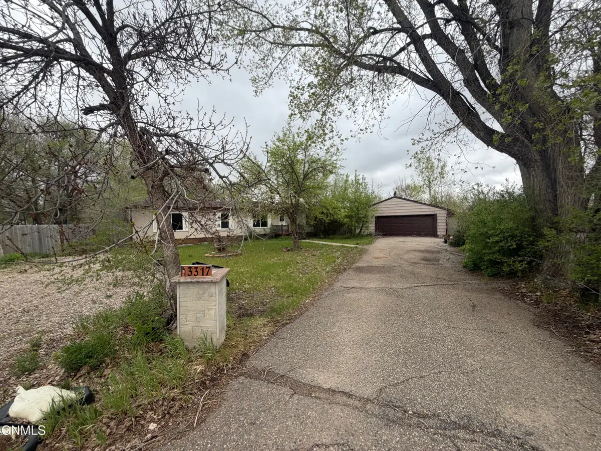3317 9th Avenue E, Williston, ND 58801 - #1