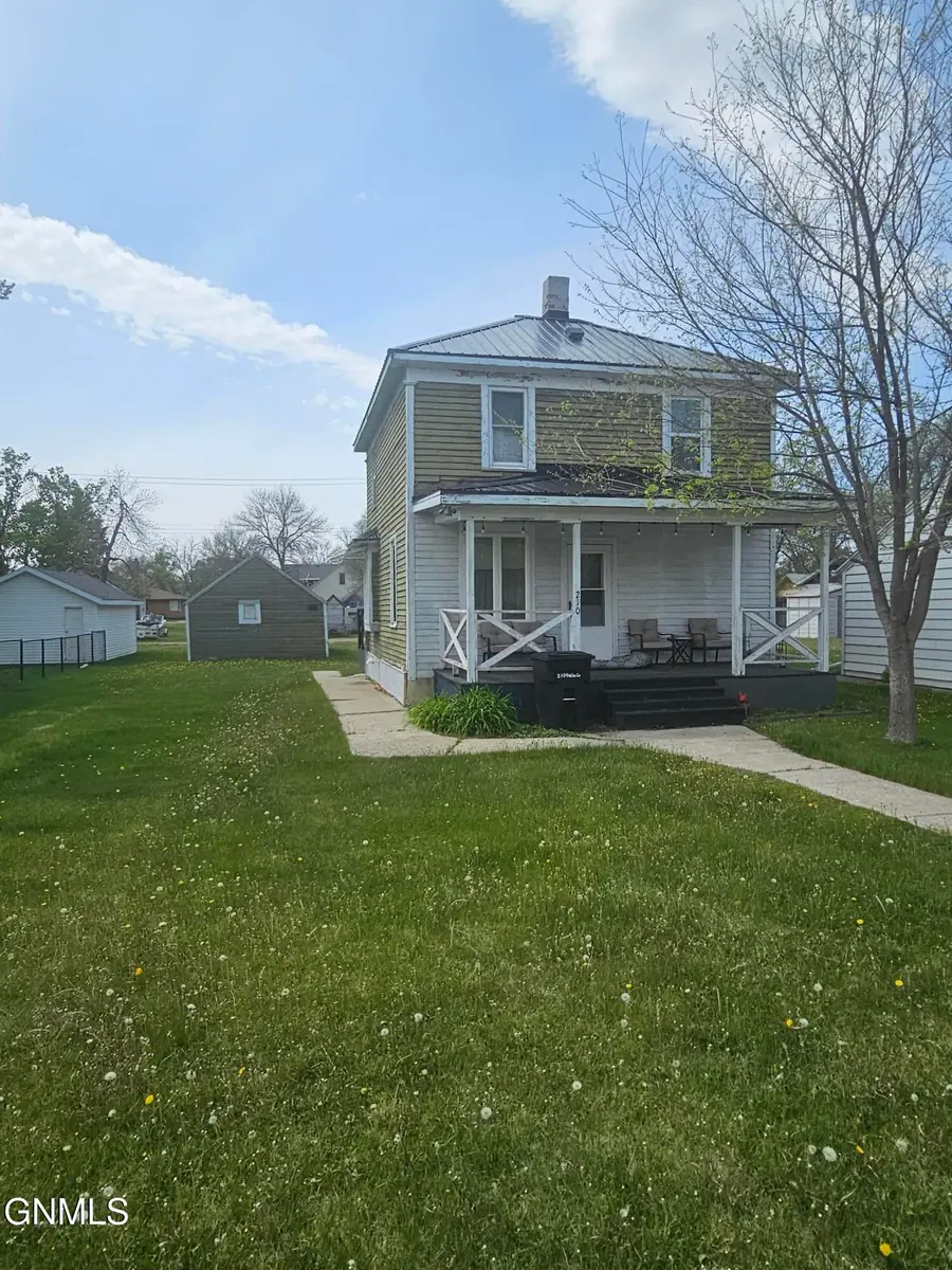 210 9th Street S, Wishek, ND 58495 - #3