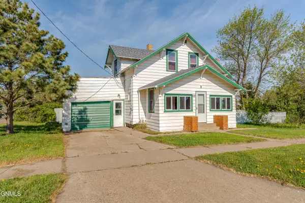 212 7th Street S, New Salem, ND 58563