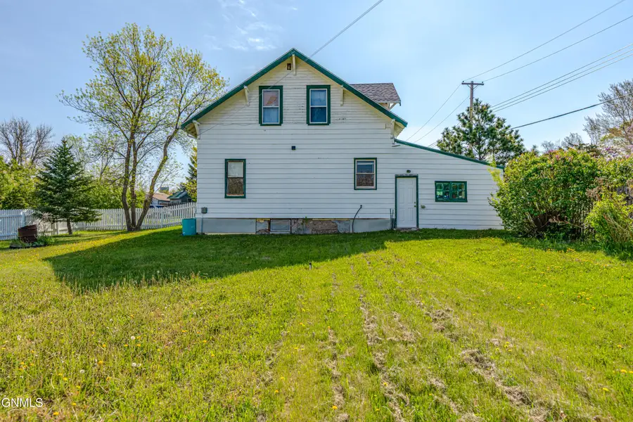 212 7th Street S, New Salem, ND 58563 - #3
