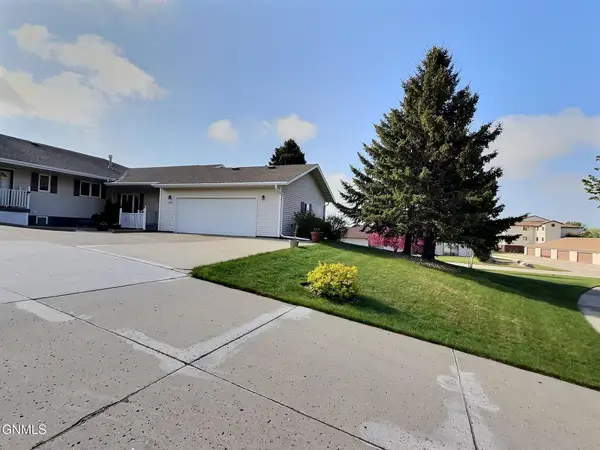 575 Brandon Place, Bismarck, ND 58503