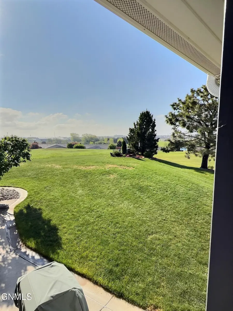 575 Brandon Place, Bismarck, ND 58503 - #3