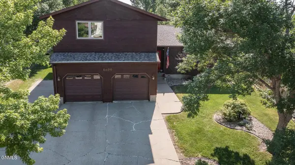 1600 1st Avenue Ne, Beulah, ND 58523