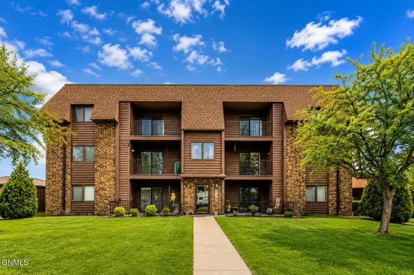 2635 Gateway Avenue #9, Bismarck, ND 58503
