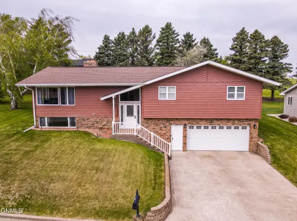 220 Hillcrest Avenue, Enderlin, ND 58027