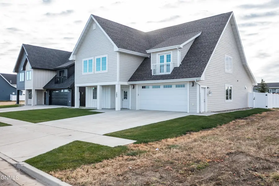 205 Lennox Drive, Bismarck, ND 58504 - #2