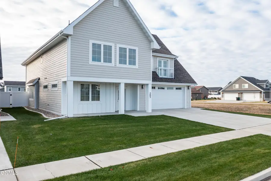 205 Lennox Drive, Bismarck, ND 58504 - #3