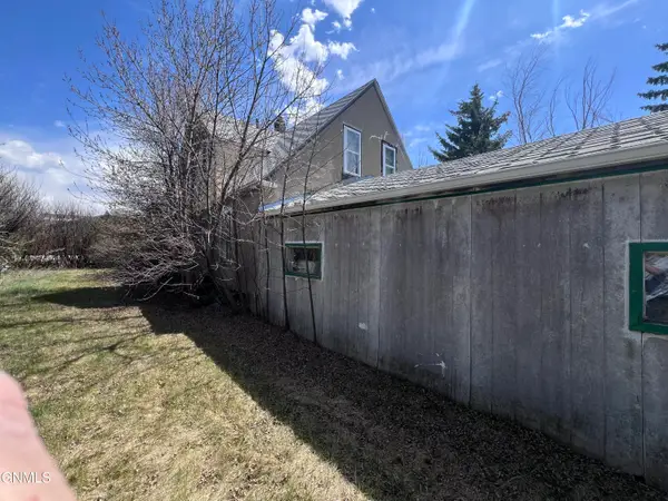 216 2nd Street Sw, Stanley, ND 58784