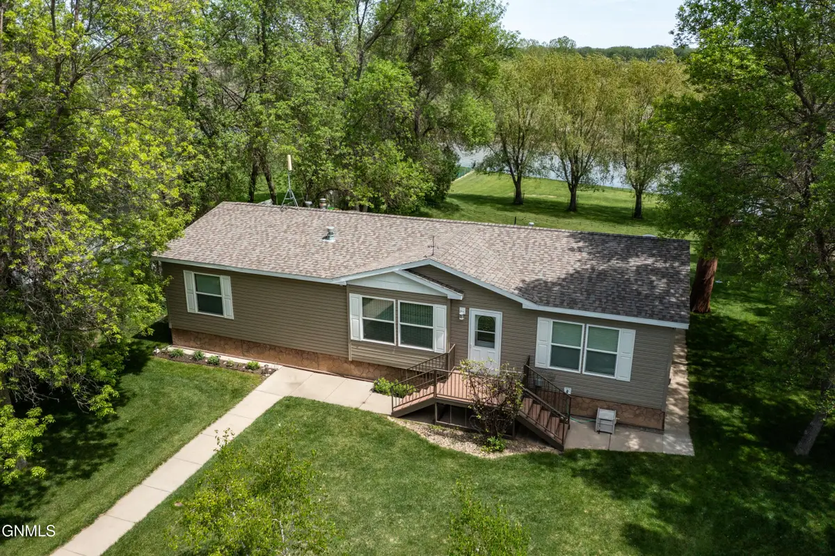 8550 Willow Road N, Mandan, ND 58554 - #1