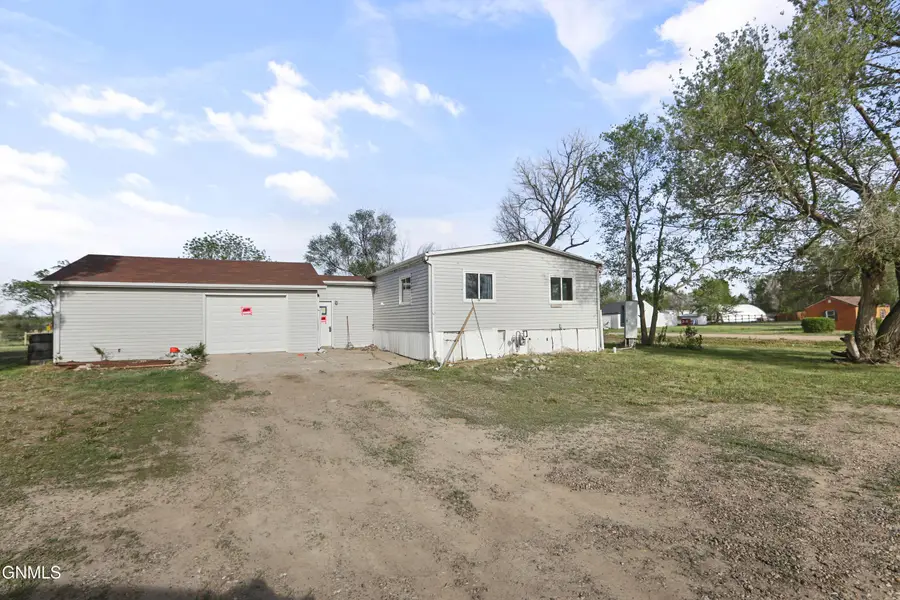 3503 6th Avenue E, Williston, ND 58801 - #2