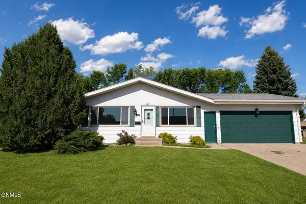 1216 Morningside Street, Bismarck, ND 58501