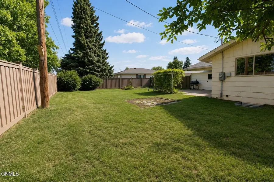 1216 Morningside Street, Bismarck, ND 58501 - #3
