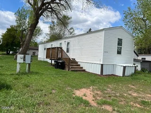 402 East Street N, Hebron, ND 58638 - #2
