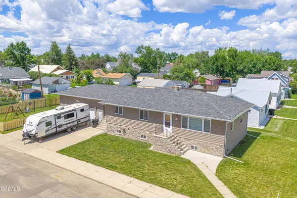 901 4th Avenue W, Williston, ND 58801