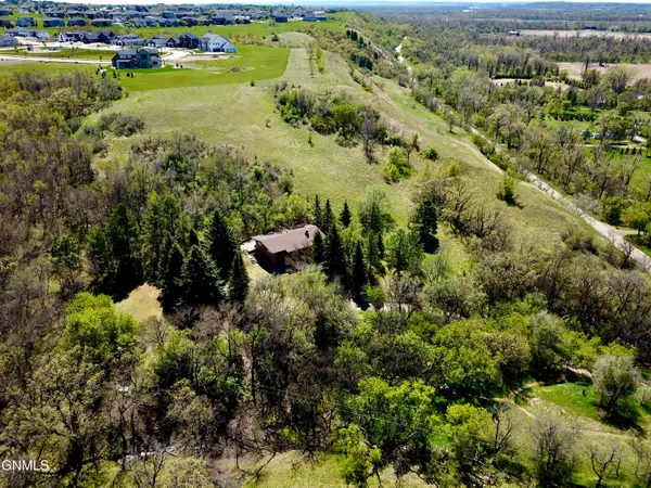 4201 River Road, Bismarck, ND 58503
