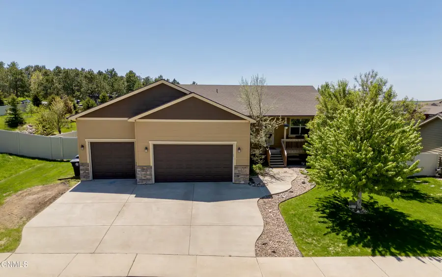 1137 Wahl Street, Dickinson, ND 58601 - #2