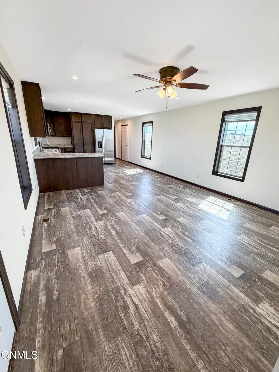 14522 56th Street Nw, Williston, ND 58801 - #3