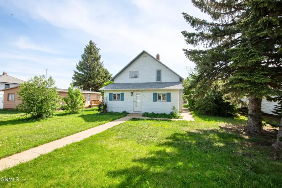 307 Dakota Avenue, Mott, ND 58646 - #2