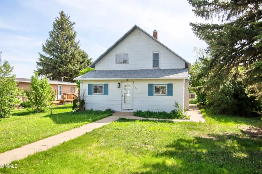 307 Dakota Avenue, Mott, ND 58646 - #3