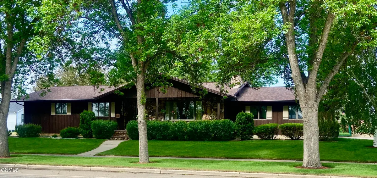 1101 University Avenue, Williston, ND 58801 - #1