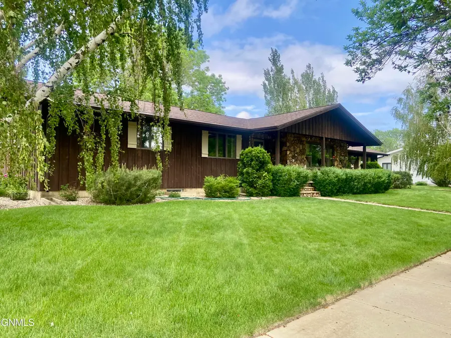 1101 University Avenue, Williston, ND 58801 - #2