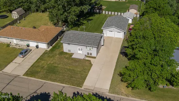 74 Mcdougall Drive, Lincoln, ND 58504