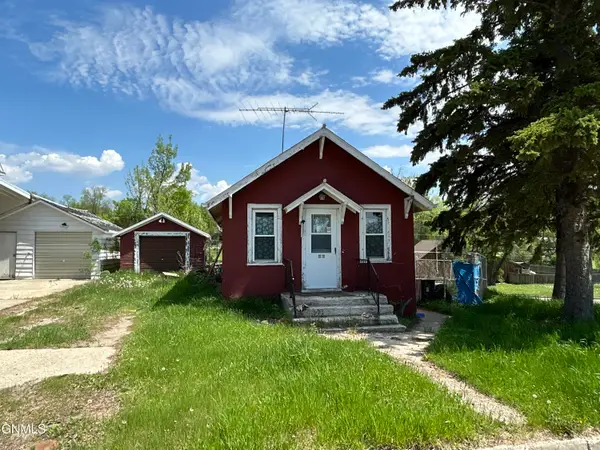 422 1st Avenue E, Gackle, ND 58442