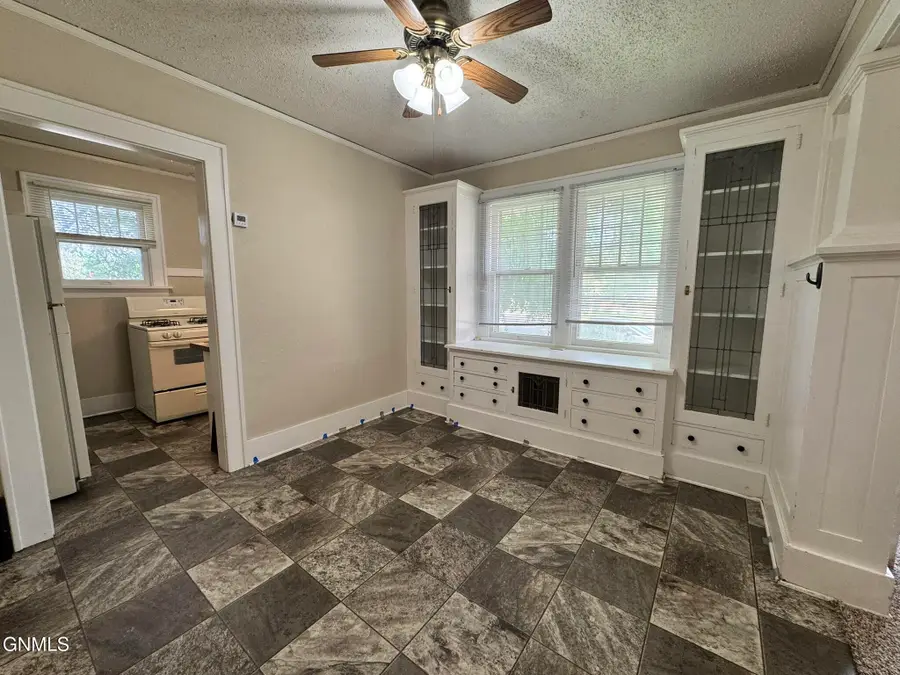 512 3rd Street N, Bismarck, ND 58501 - #2