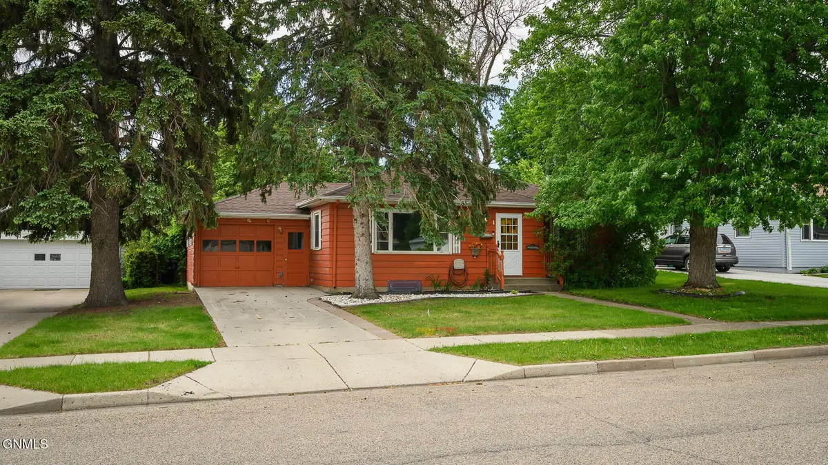 107 Arikara Avenue, Bismarck, ND 58501 - #1