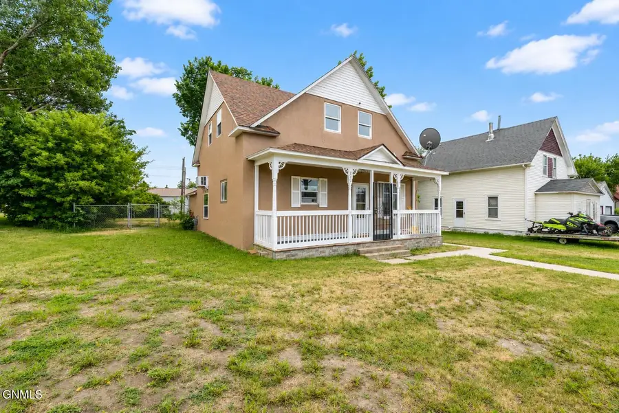 207 3rd Street N, New Salem, ND 58563 - #2