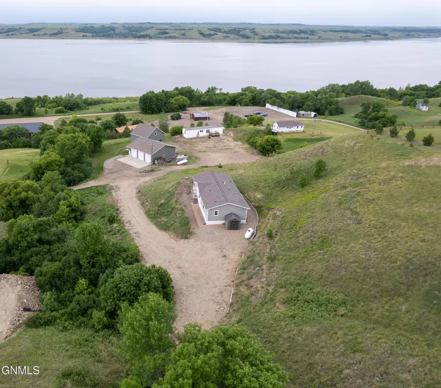 8166 Palm Road, Linton, ND 58552 - #3
