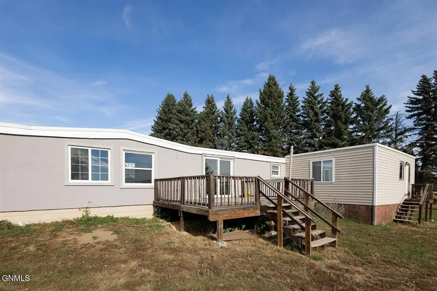 73 29th Avenue Sw, Dickinson, ND 58601 - #2