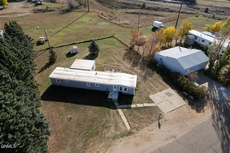 73 29th Avenue Sw, Dickinson, ND 58601 - #3