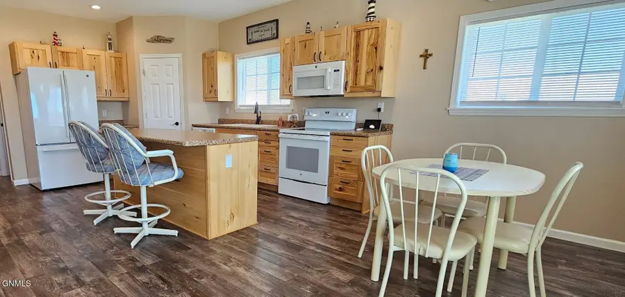 3558 Lakeshore Road, Medina, ND 58467 - #3