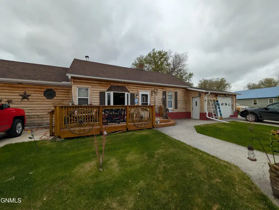 327 2nd Avenue W, Culbertson, MT 59218 - #3