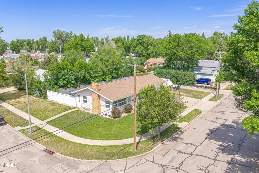 1414 6th Street W, Williston, ND 58801 - #3