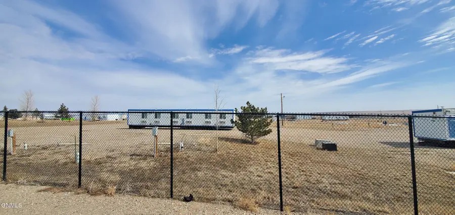 13589 57th Street Nw, Williston, ND 58801 - #3