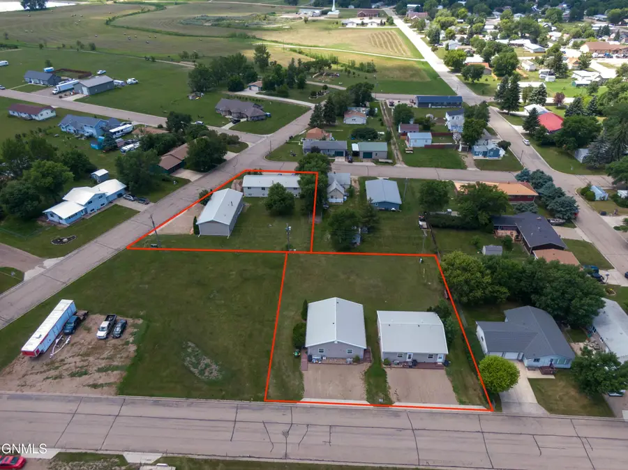 705 & 707 Main Street, Underwood, ND 58576 - #3