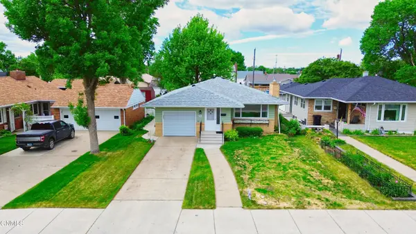 911 3rd Avenue E, Williston, ND 58801
